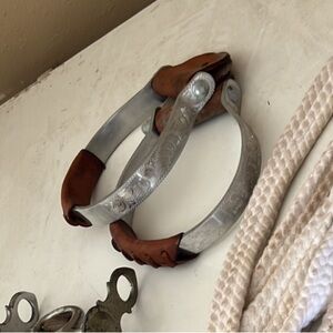 Tooled Silver Oxbow Stirrups